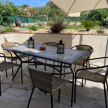 Mas Provencale Jardin Piscine فيلة